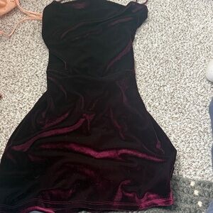 Women’s Lucy in the sky burgundy velvet mini dress size medium